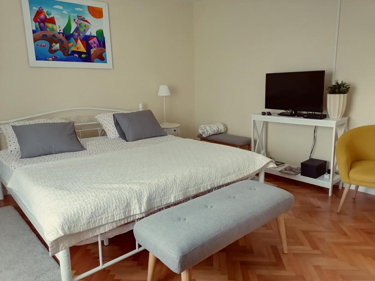 Holiday Home Modric Otočac Dış mekan fotoğraf