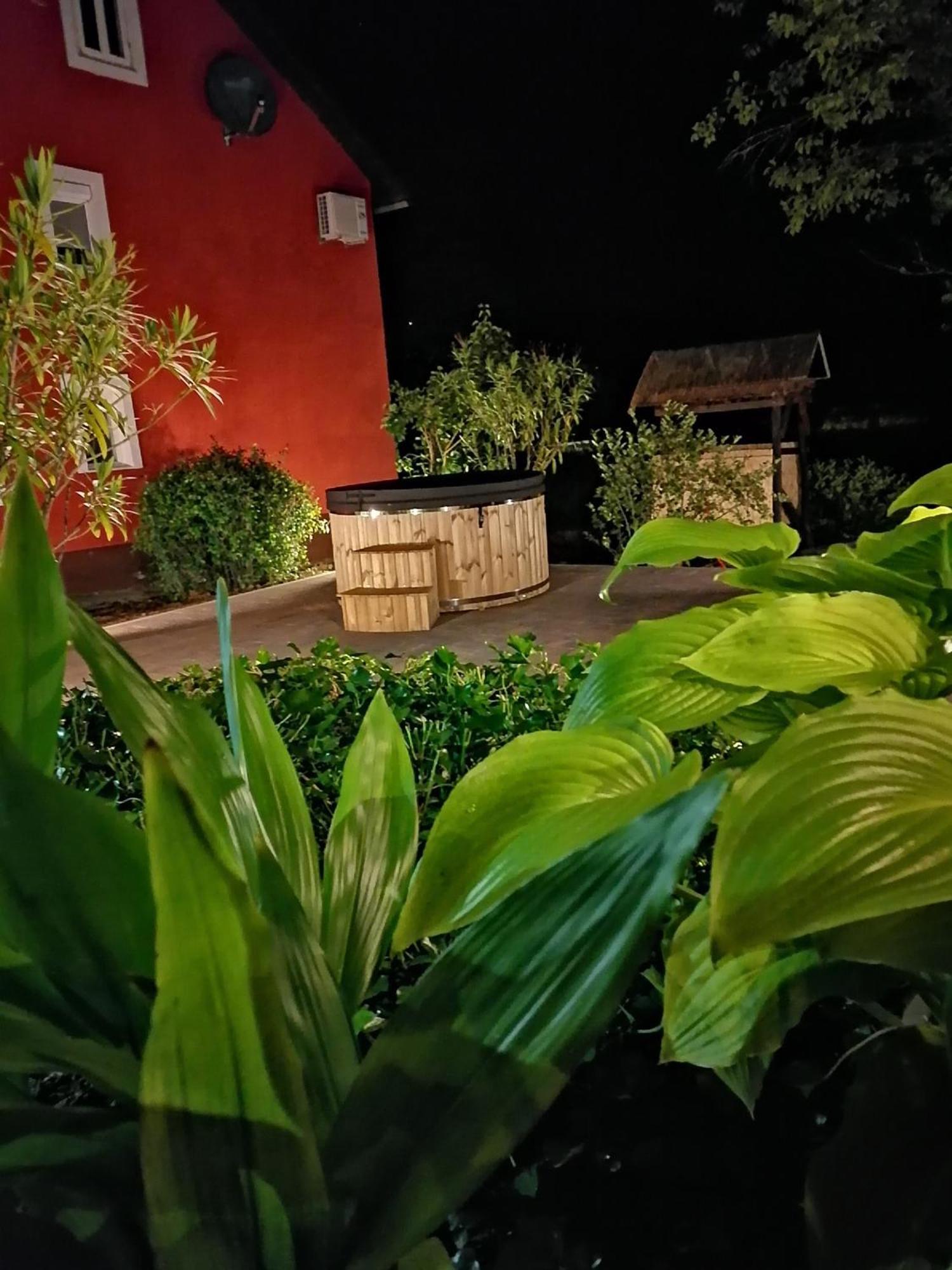 Holiday Home Modric Otočac Dış mekan fotoğraf