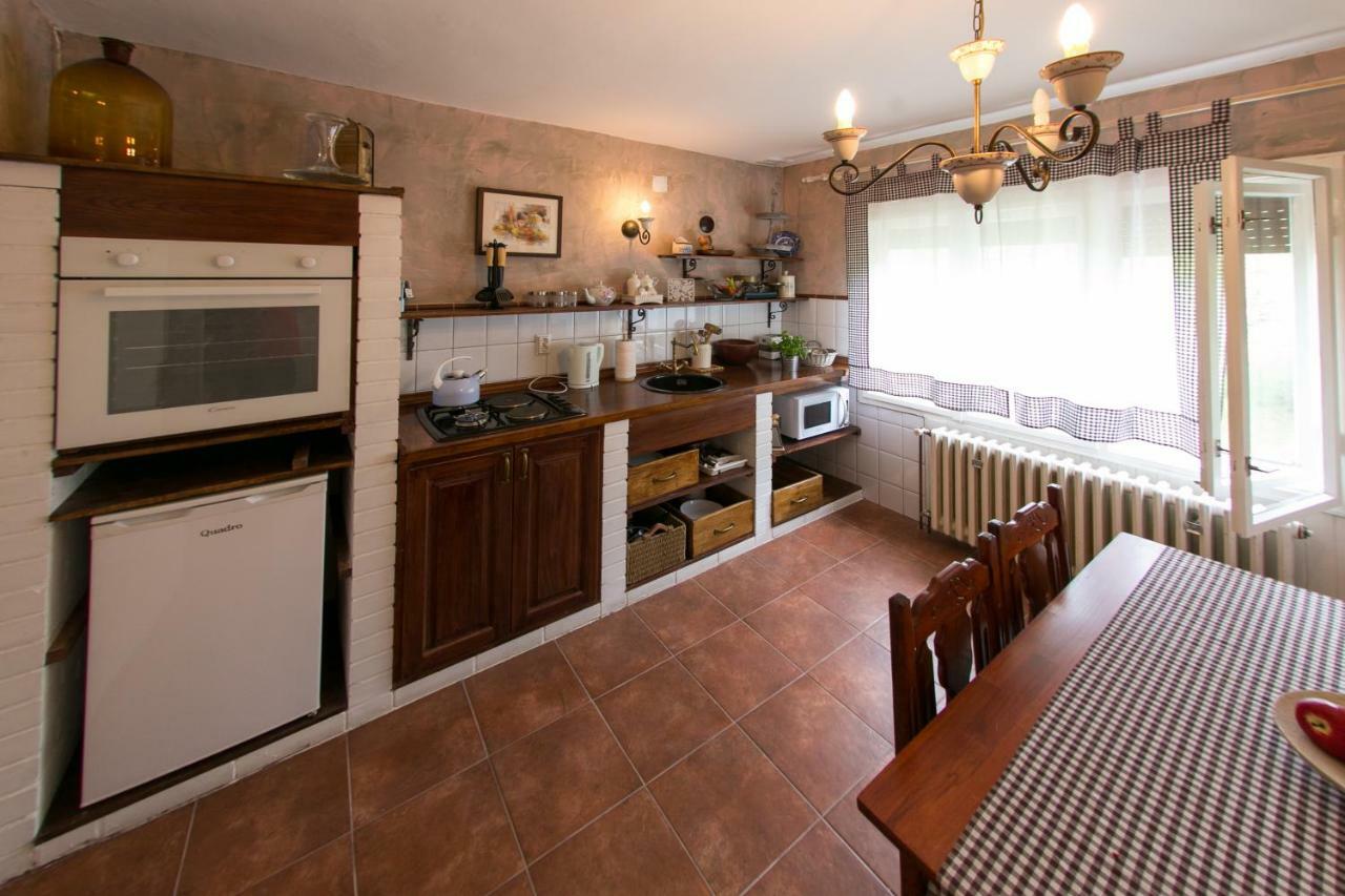 Holiday Home Modric Otočac Dış mekan fotoğraf